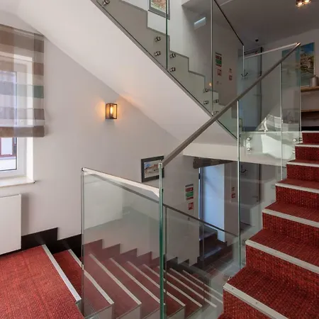 Marina Pallatium Premium Floor Bed & Breakfast 3*