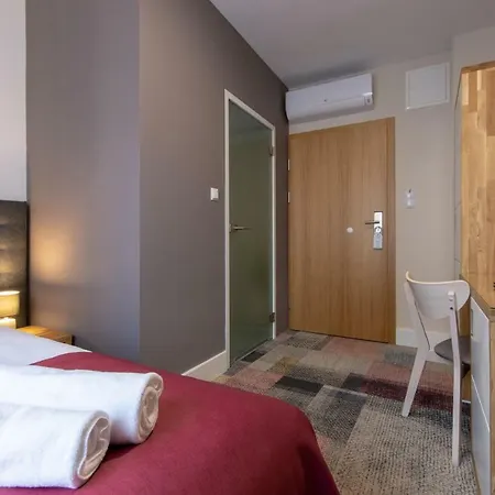 Marina Pallatium Premium Floor 4* 카미엔 포모르스키