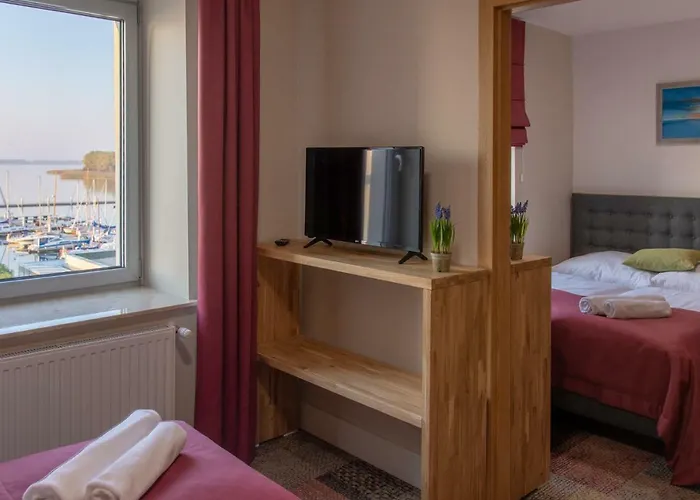 Bed and breakfast Marina Pallatium Premium Floor 4*