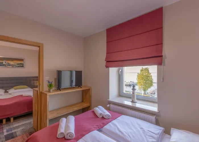 Marina Pallatium Premium Floor Bed and Breakfast