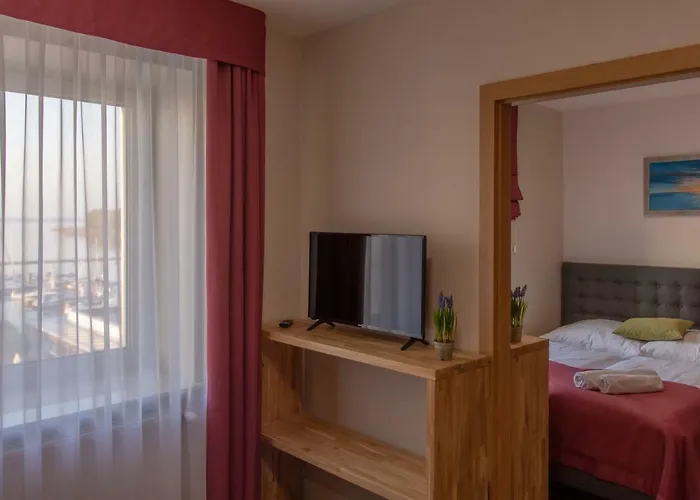 Marina Pallatium Premium Floor 4*