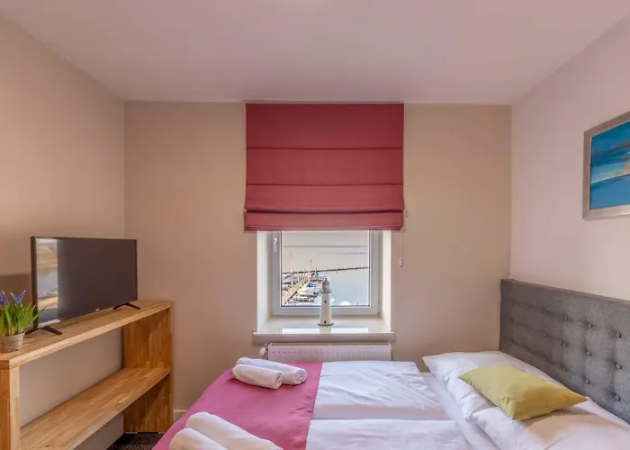 Marina Pallatium Premium Floor Bed and breakfast